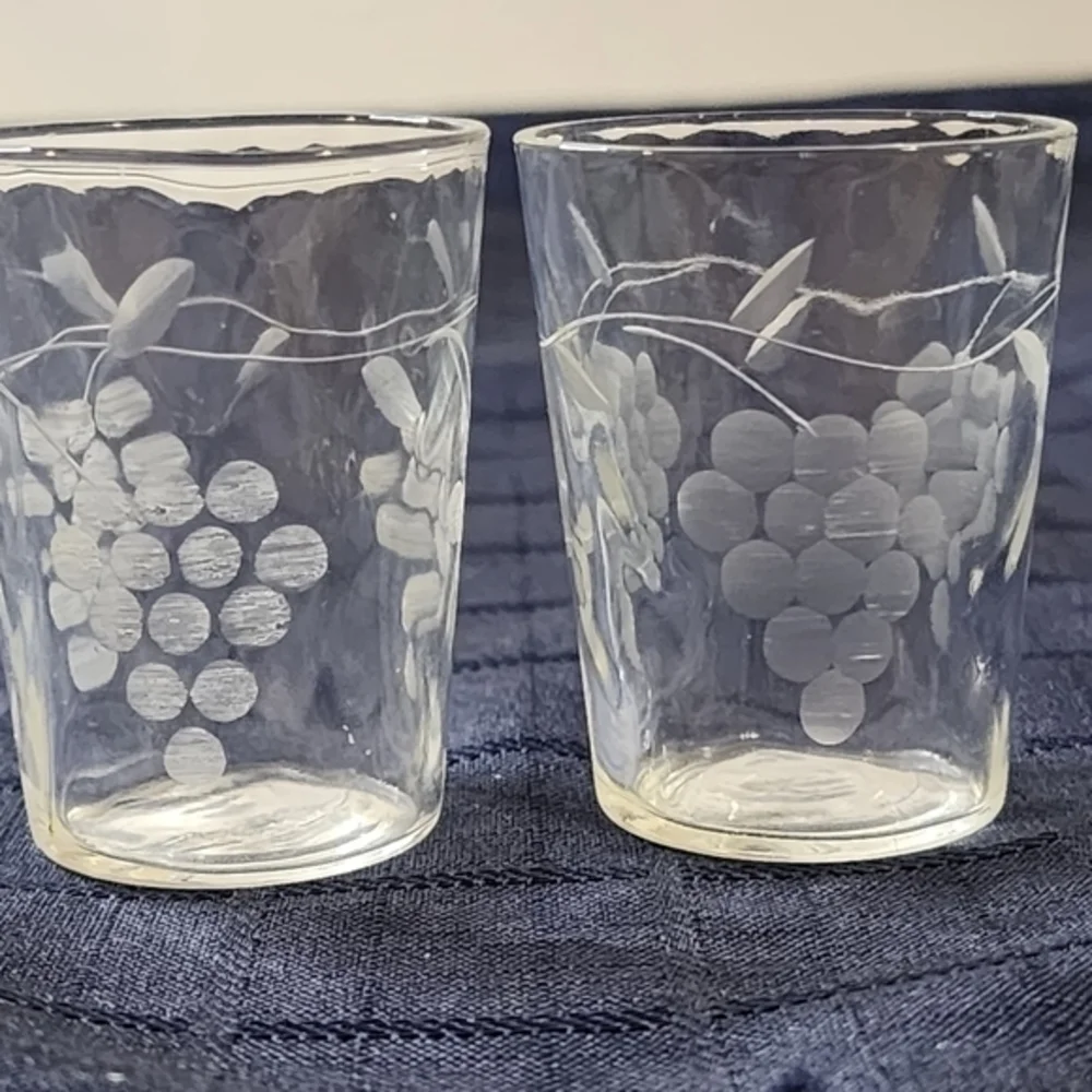 N/A vintage grapes